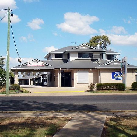 オーケイ モーター イン Oakey エクステリア 写真